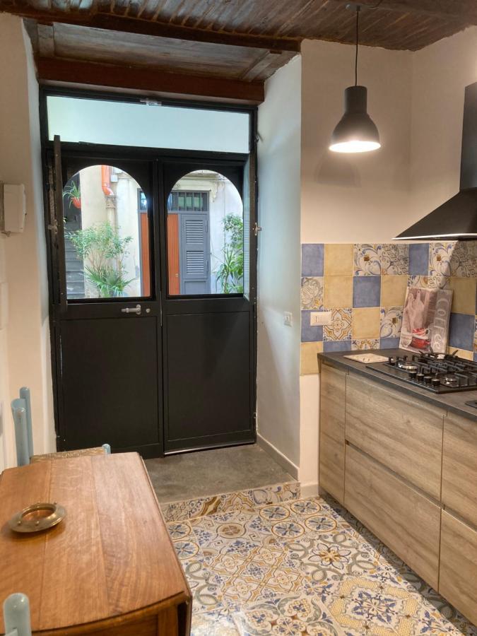 Zuccarella "Zuccherino"Nel Cortile Napoli Bagian luar foto