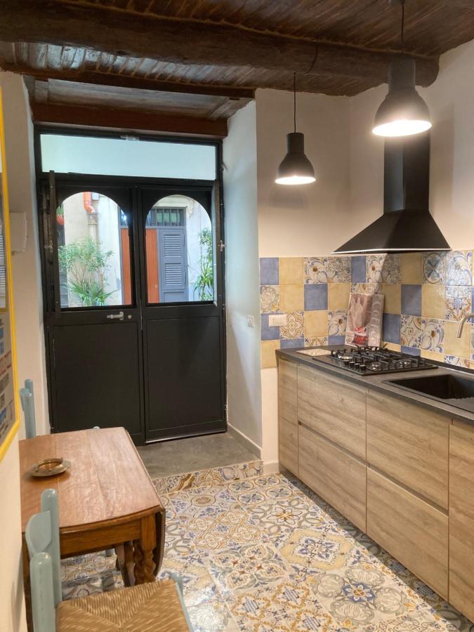 Zuccarella "Zuccherino"Nel Cortile Napoli Bagian luar foto
