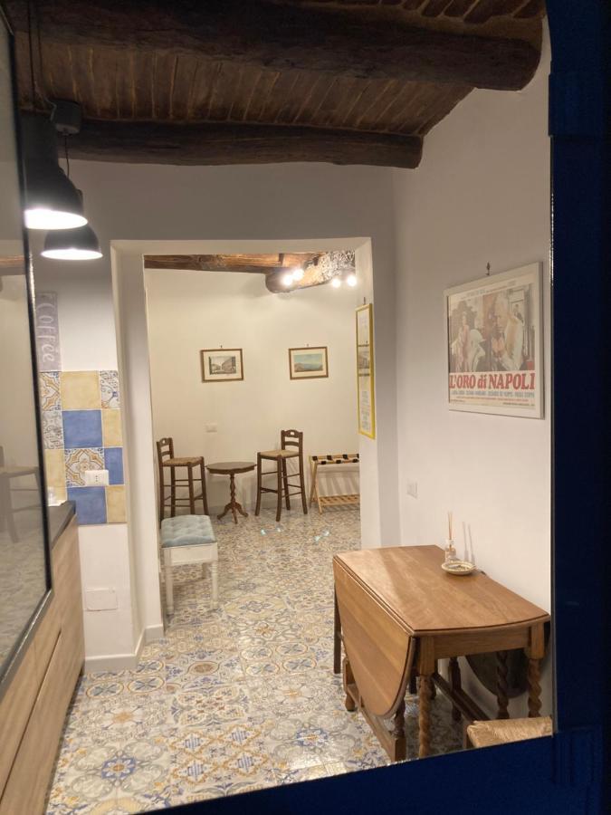 Zuccarella "Zuccherino"Nel Cortile Napoli Bagian luar foto
