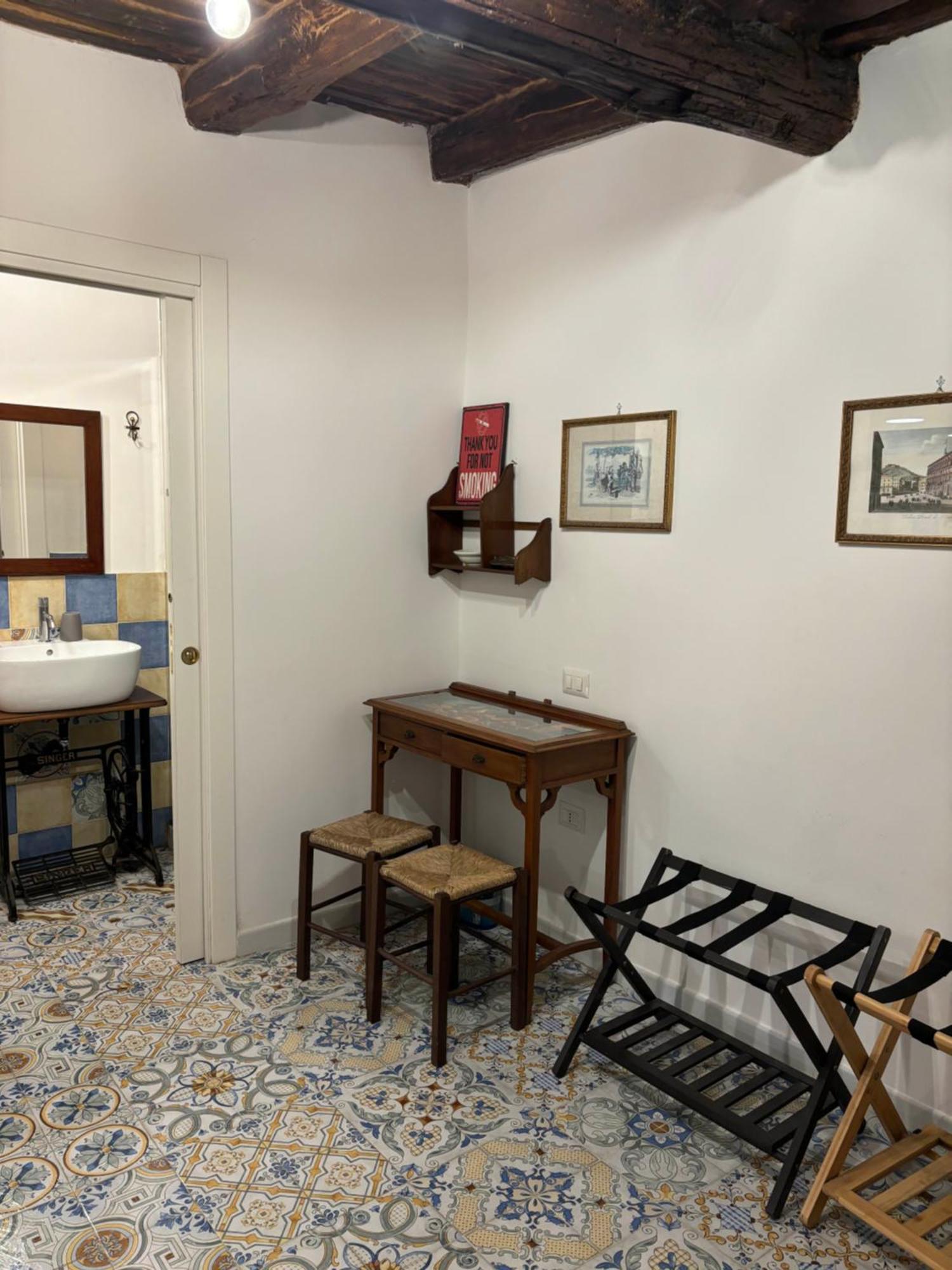 Zuccarella "Zuccherino"Nel Cortile Napoli Bagian luar foto